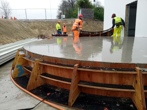Groupe Livio Peduzzi Massif En Beton Circulaire Vittel 3